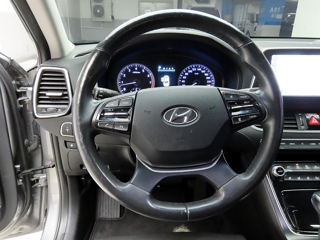 HYUNDAI Grandeur - Vista 7