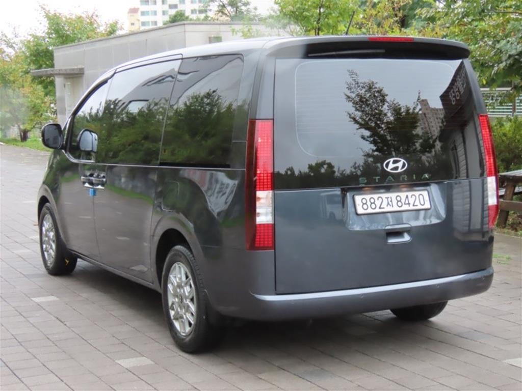 HYUNDAI Staria - Vista 7
