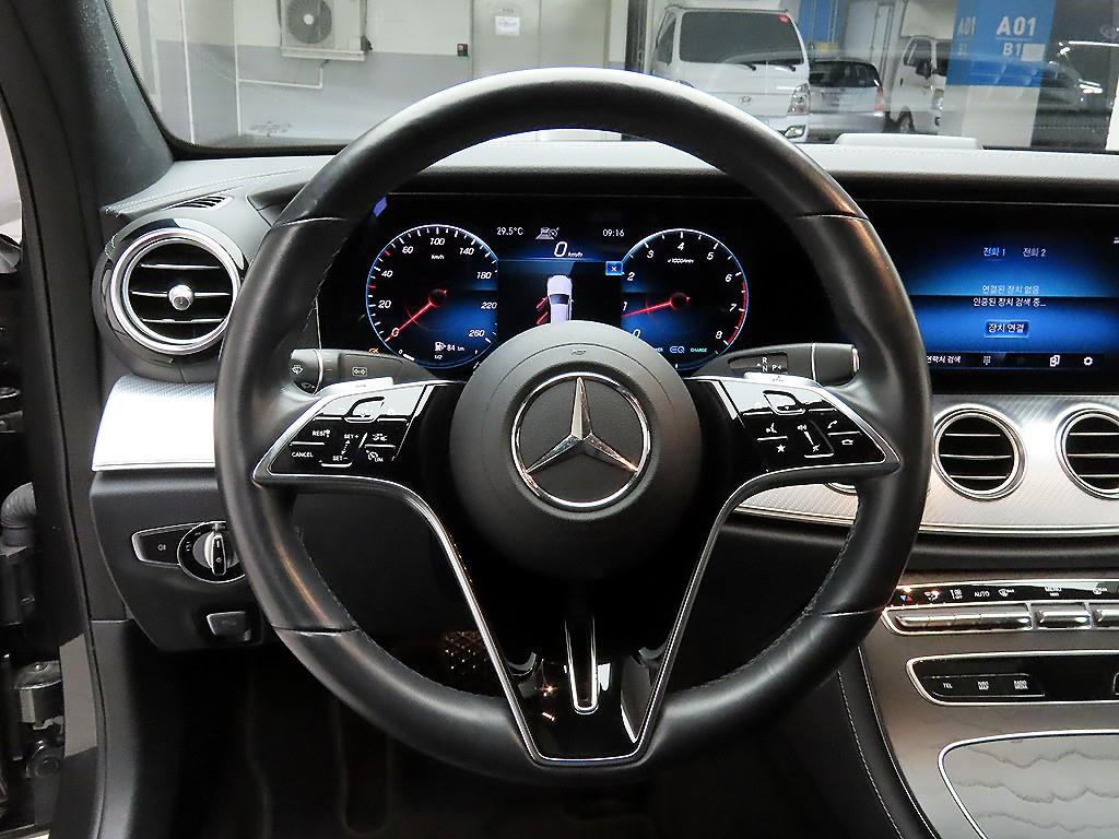 Mercedes Benz E class - Vista 6