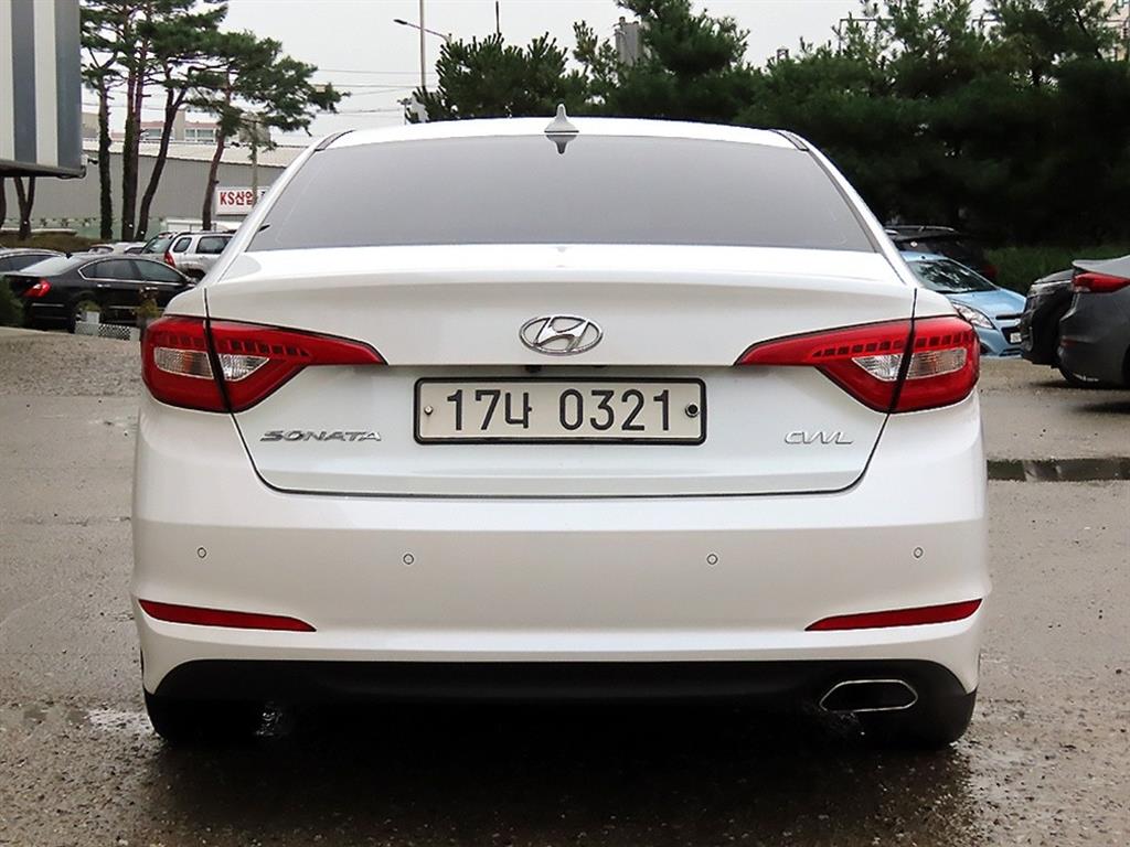 HYUNDAI Sonata - Vista 4