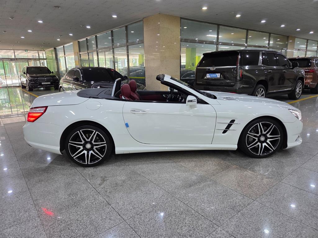 Mercedes Benz SL Class - Vista 5