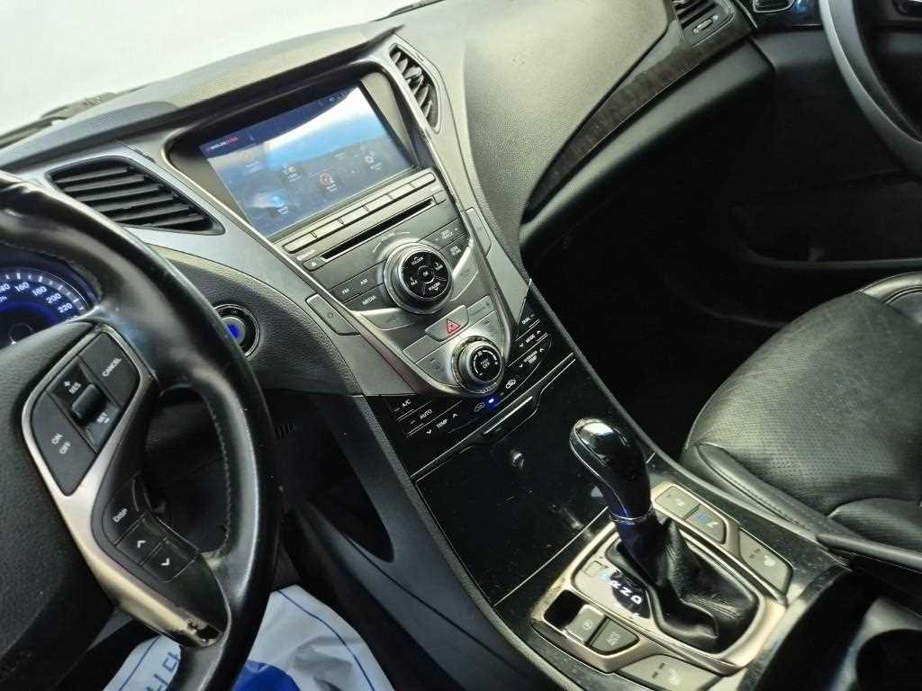 HYUNDAI Grandeur - Vista 10