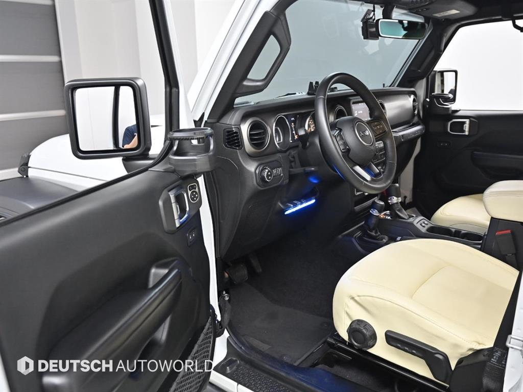 Jeep Wrangler - Vista 11