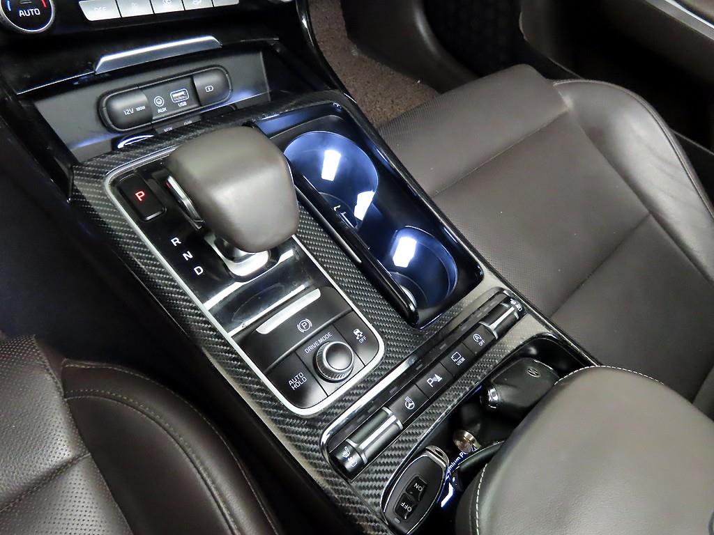 KIA Stinger - Vista 11