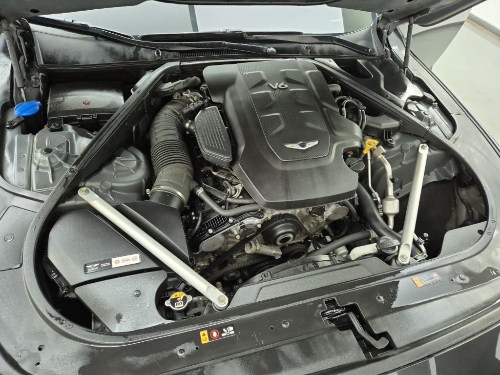 Genesis G90 - Vista 6