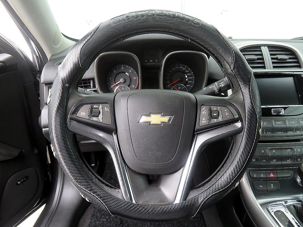 Chevrolet Malibu - Vista 11