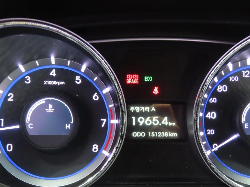 HYUNDAI Sonata - Vista 8