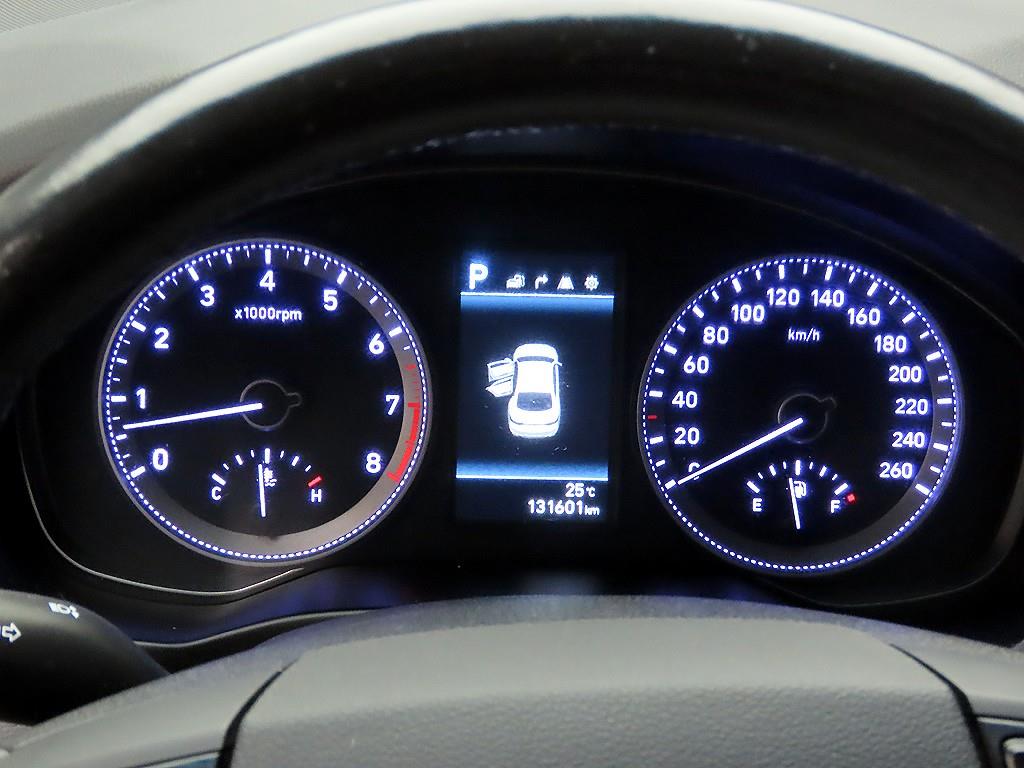 HYUNDAI Grandeur - Vista 6