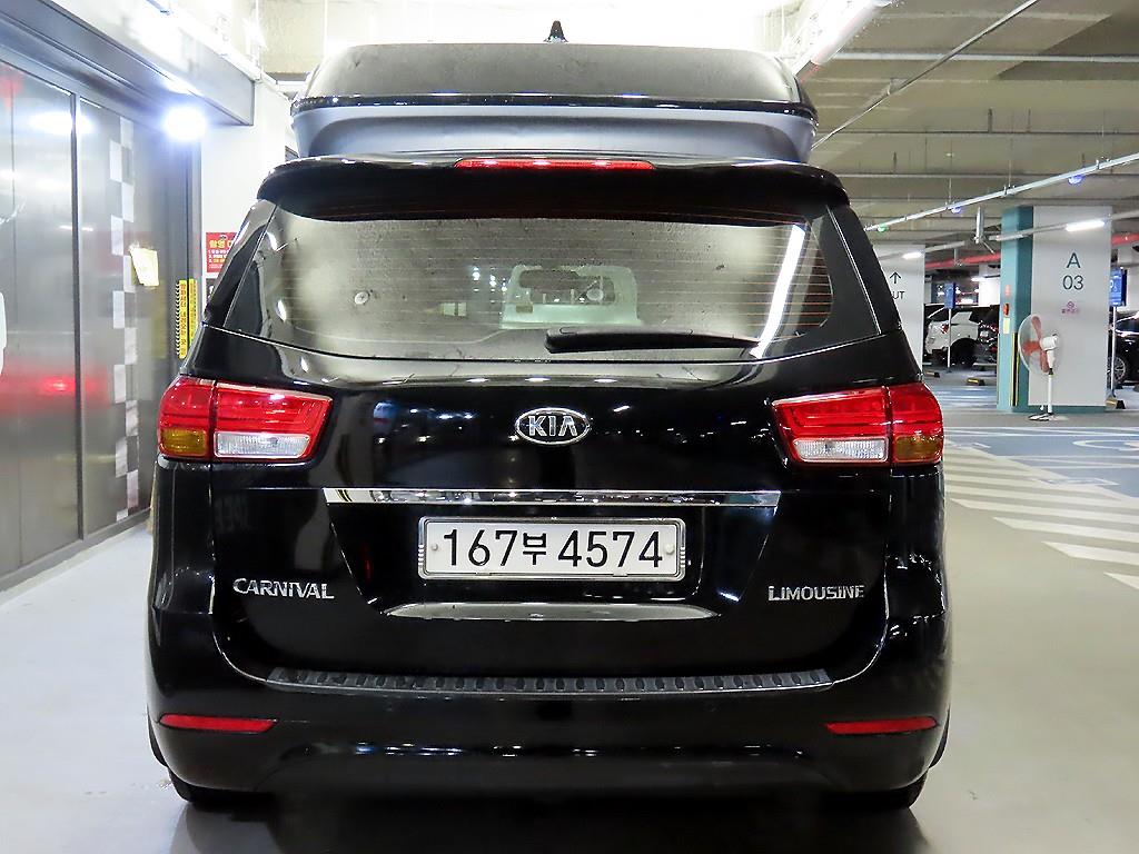 KIA Carnival - Vista 5