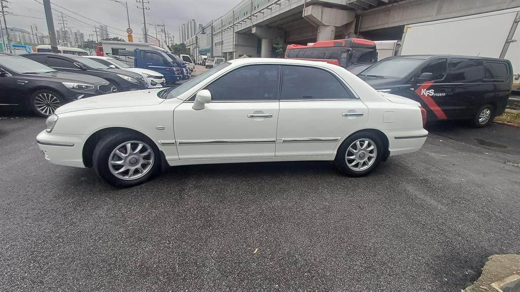HYUNDAI Grandeur - Vista 8