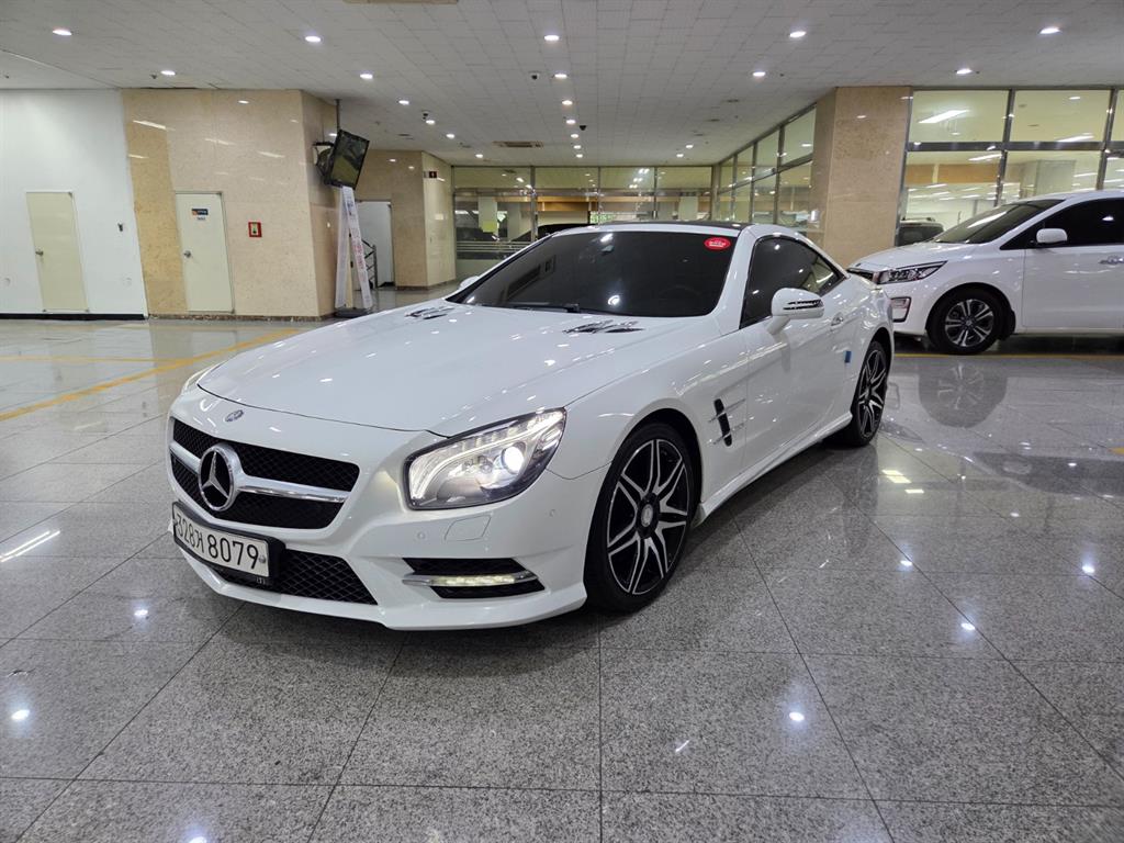 Mercedes Benz SL Class - Vista 6