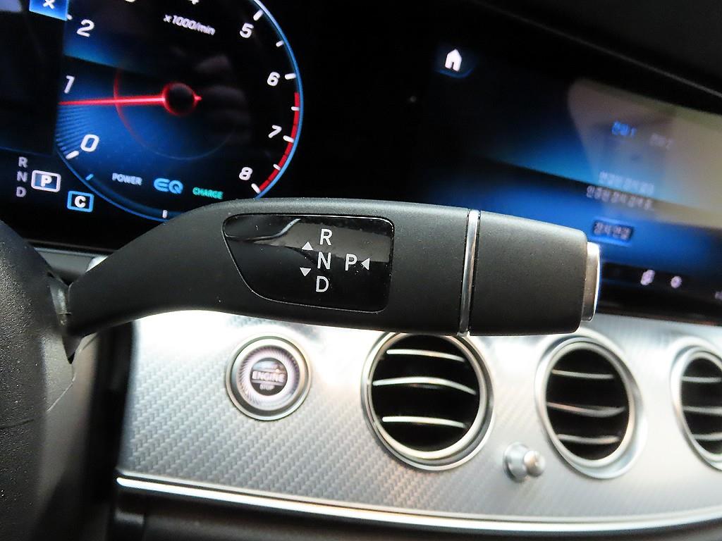 Mercedes Benz E class - Vista 9