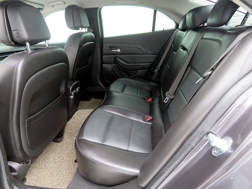 Chevrolet Malibu - Vista 7