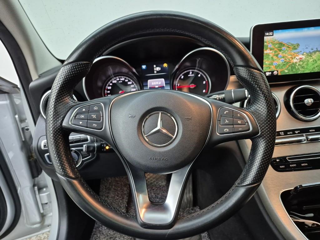 Mercedes Benz C Class - Vista 9