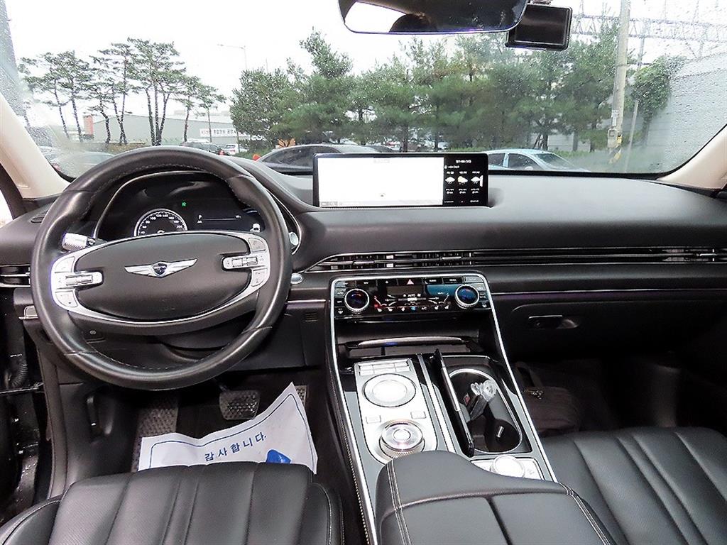 Genesis GV80 - Vista 7