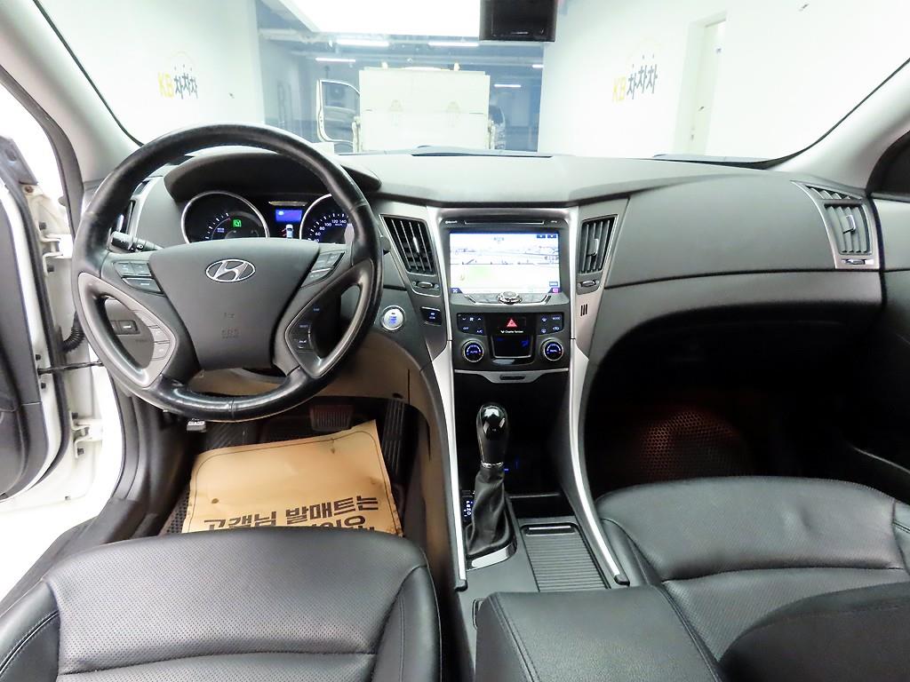 HYUNDAI Sonata - Vista 7