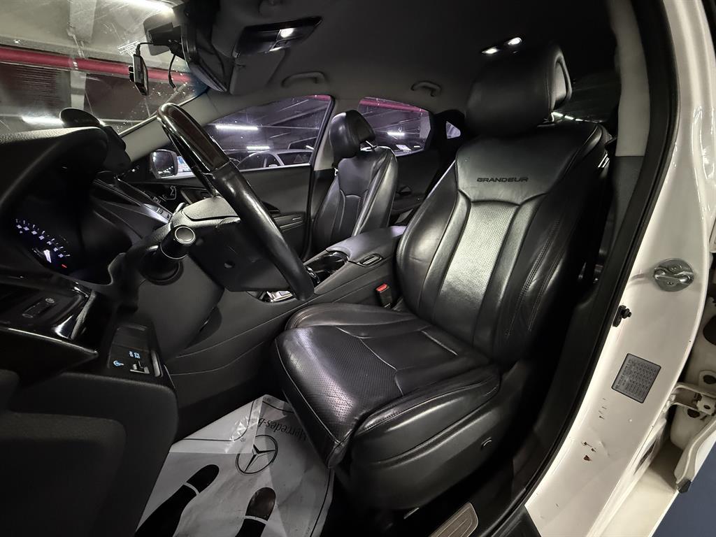 HYUNDAI Grandeur - Vista 5