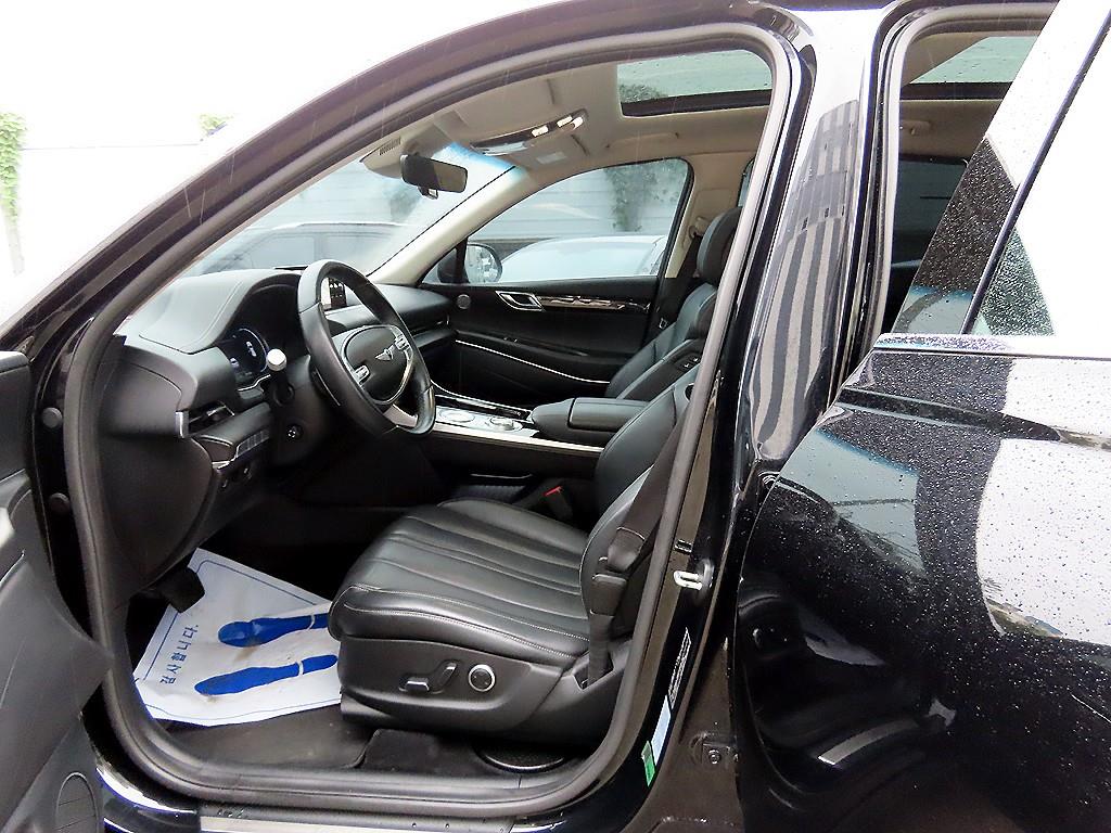 Genesis GV80 - Vista 5