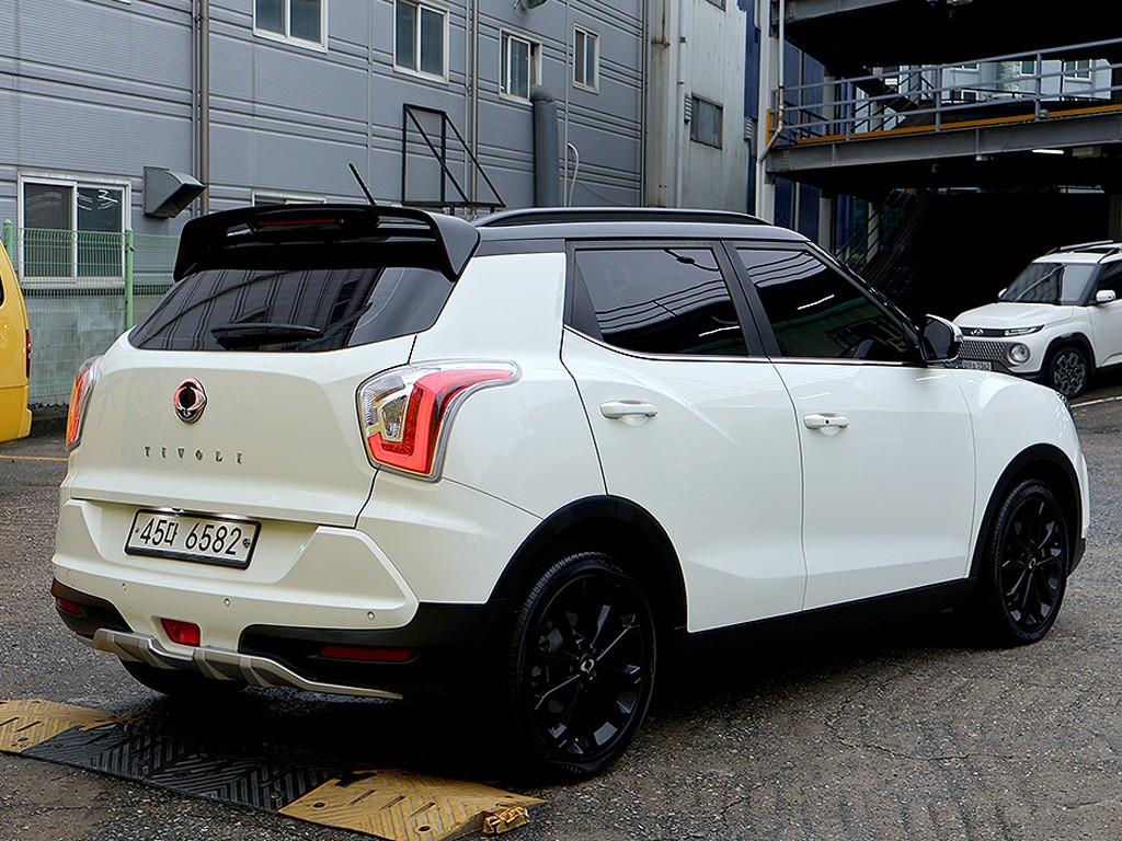 Ssangyong Tivoli - Vista 7