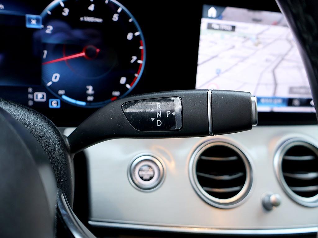 Mercedes Benz E class 2021 Gris - Importación desde Corea - HF Imports Iquique - Foto 7