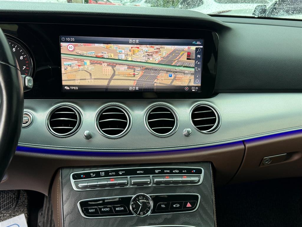 Mercedes Benz E class 2020 Plateado - Importación desde Corea - HF Imports Iquique - Foto 14