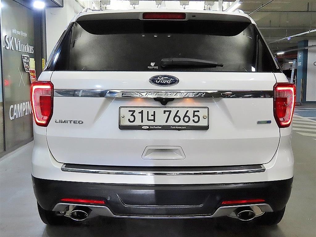 Ford Explorer - Vista 5