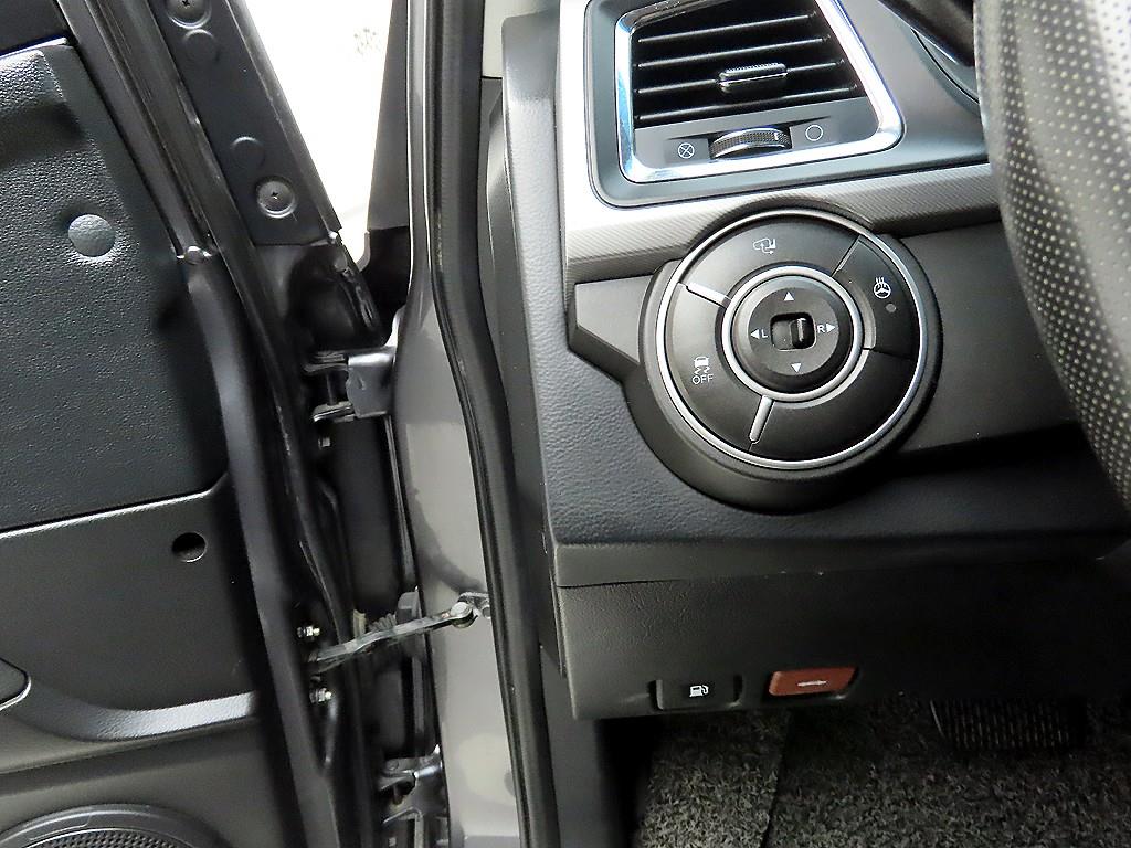 Ssangyong Korando - Vista 12