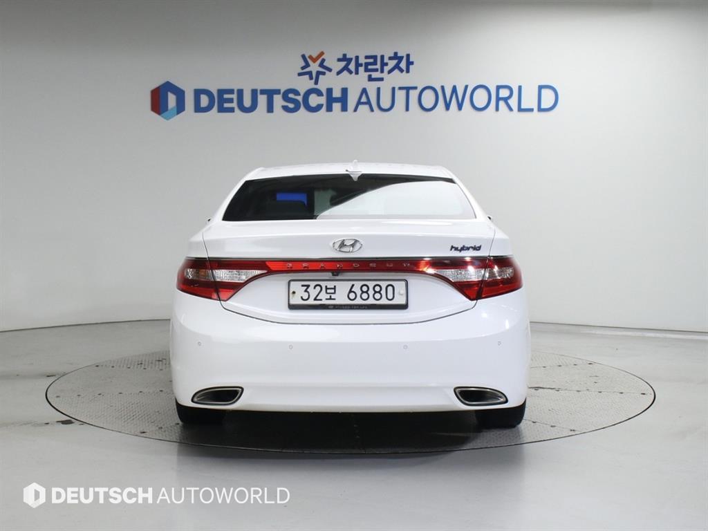 HYUNDAI Grandeur - Vista 4