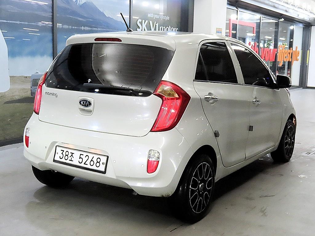 KIA Morning - Vista 4