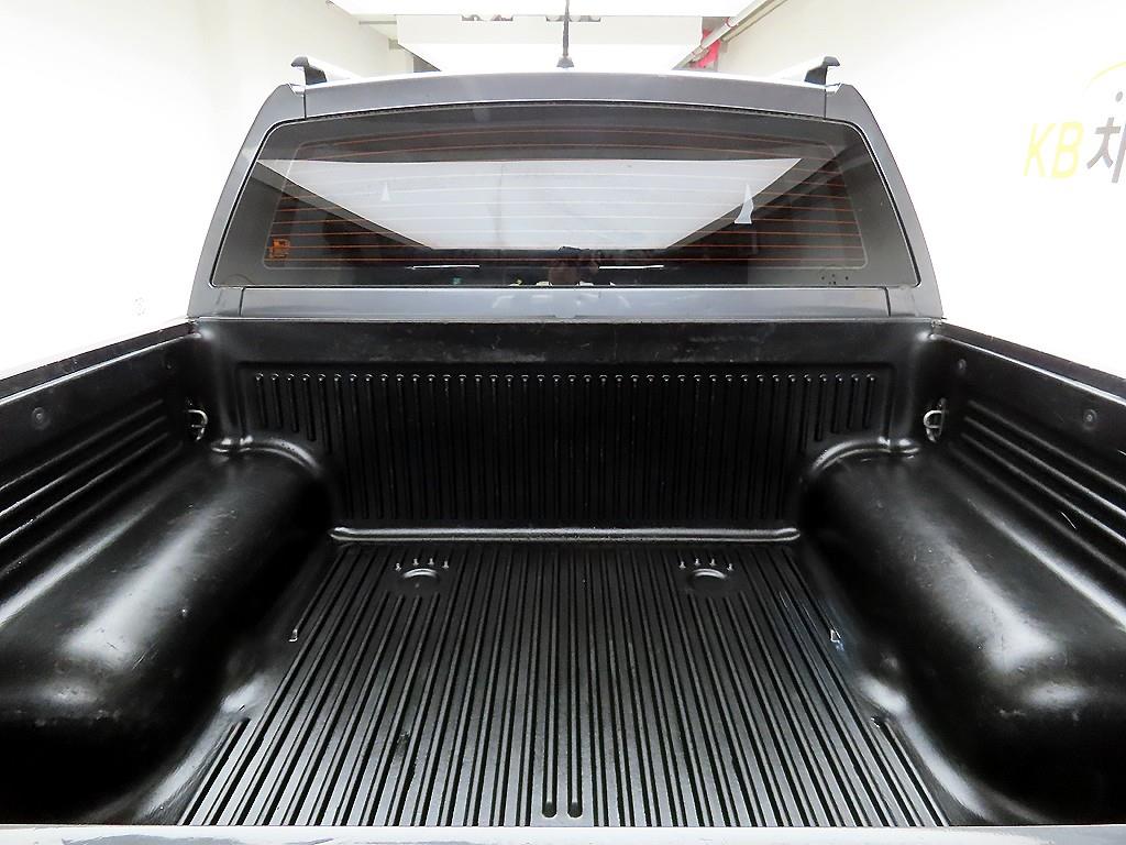 Ssangyong Korando - Vista 5