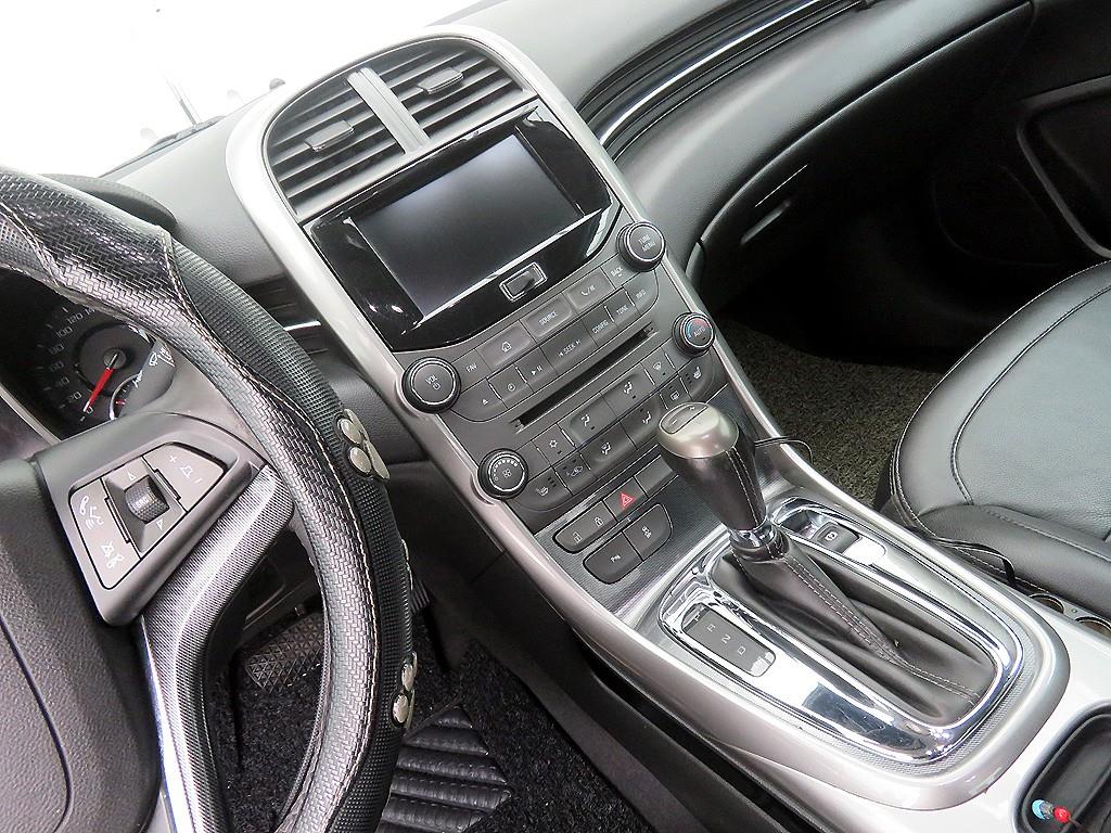 Chevrolet Malibu - Vista 12