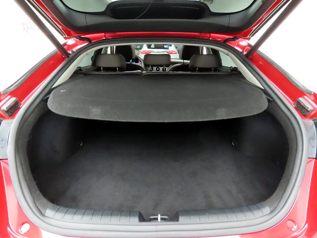 KIA Stinger - Vista 5