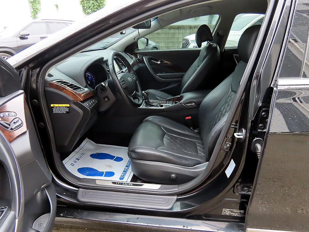 HYUNDAI Aslan - Vista 5