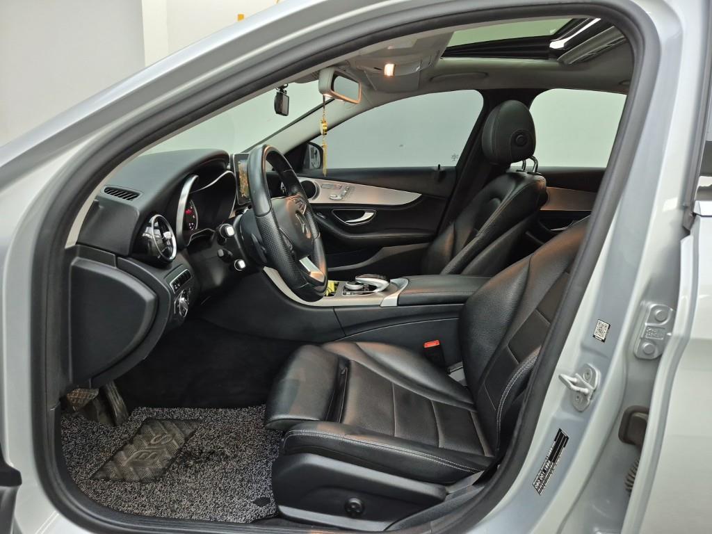 Mercedes Benz C Class - Vista 11