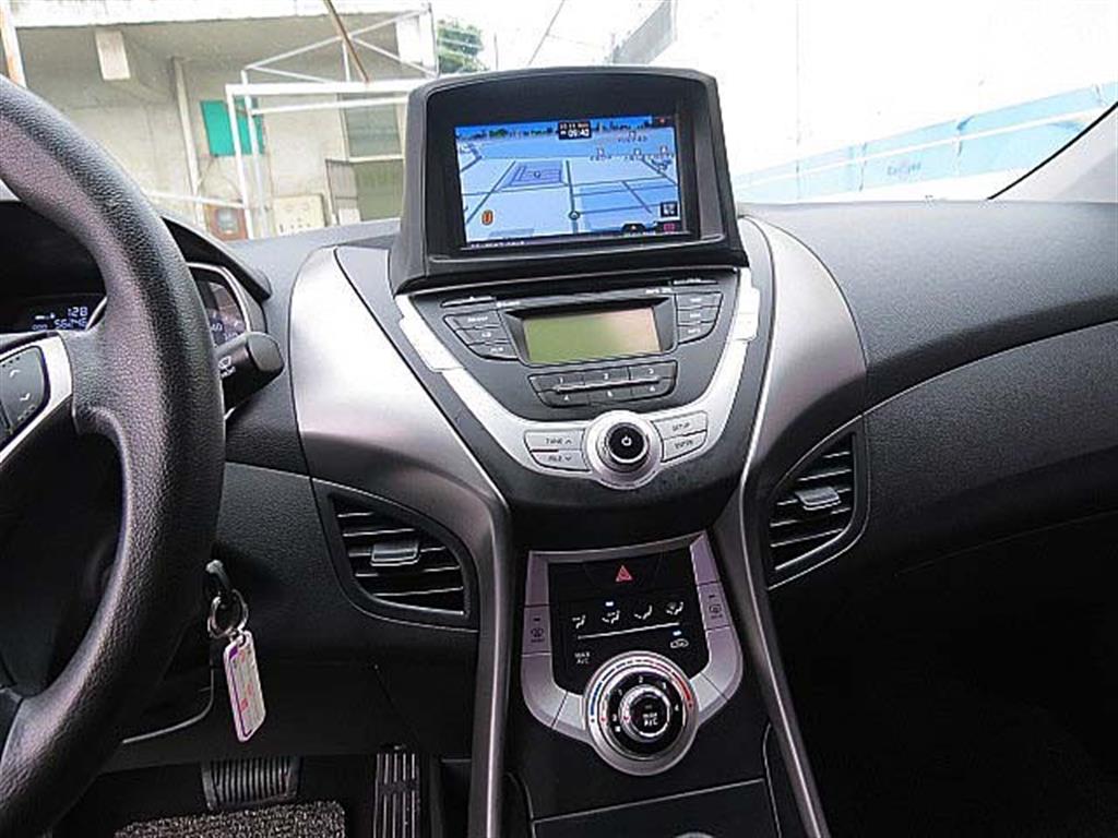 HYUNDAI Avante 2011 Gris - Importación desde Corea - HF Imports Iquique - Foto 8