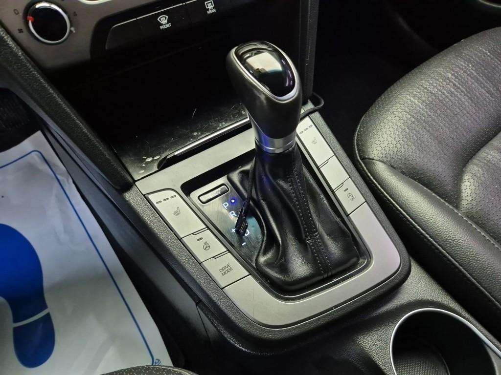 HYUNDAI Avante - Vista 8