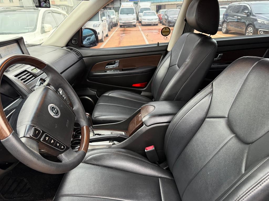 Ssangyong Rexton - Vista 10