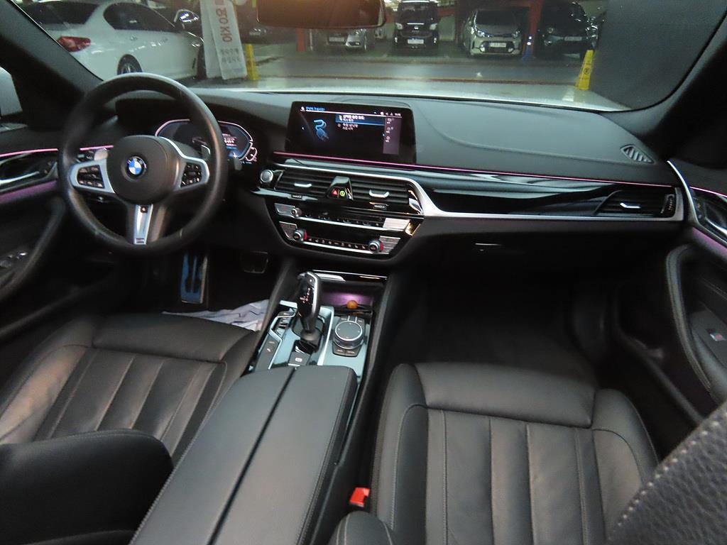 BMW 5 Series - Vista 5