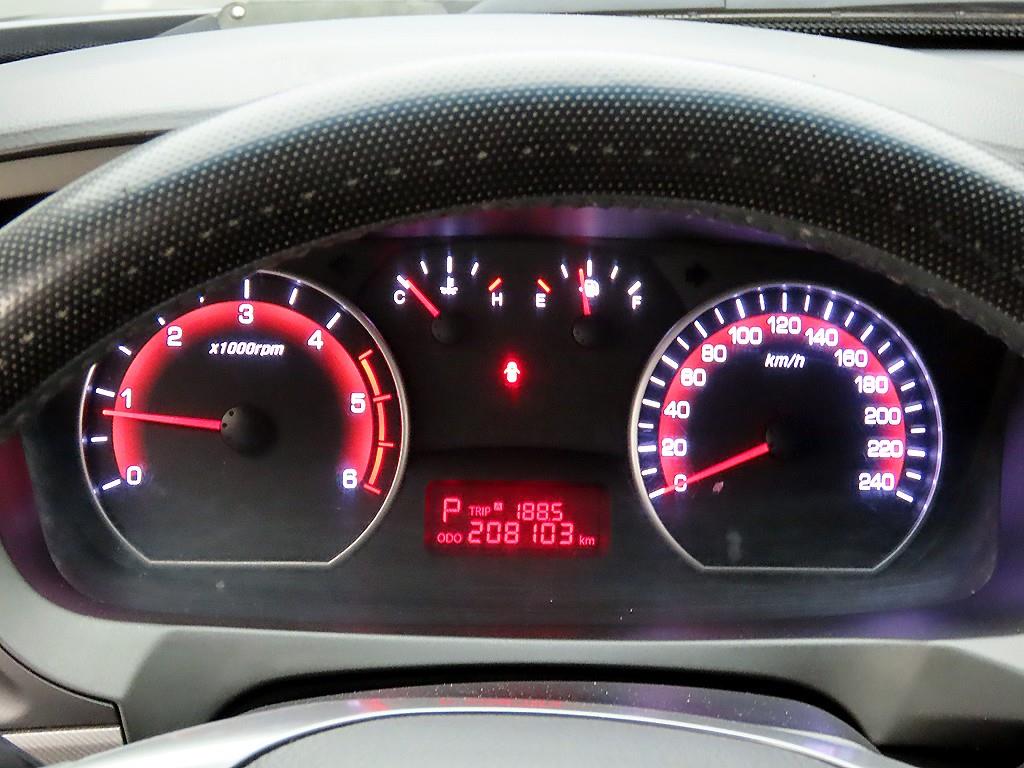 Ssangyong Korando - Vista 6