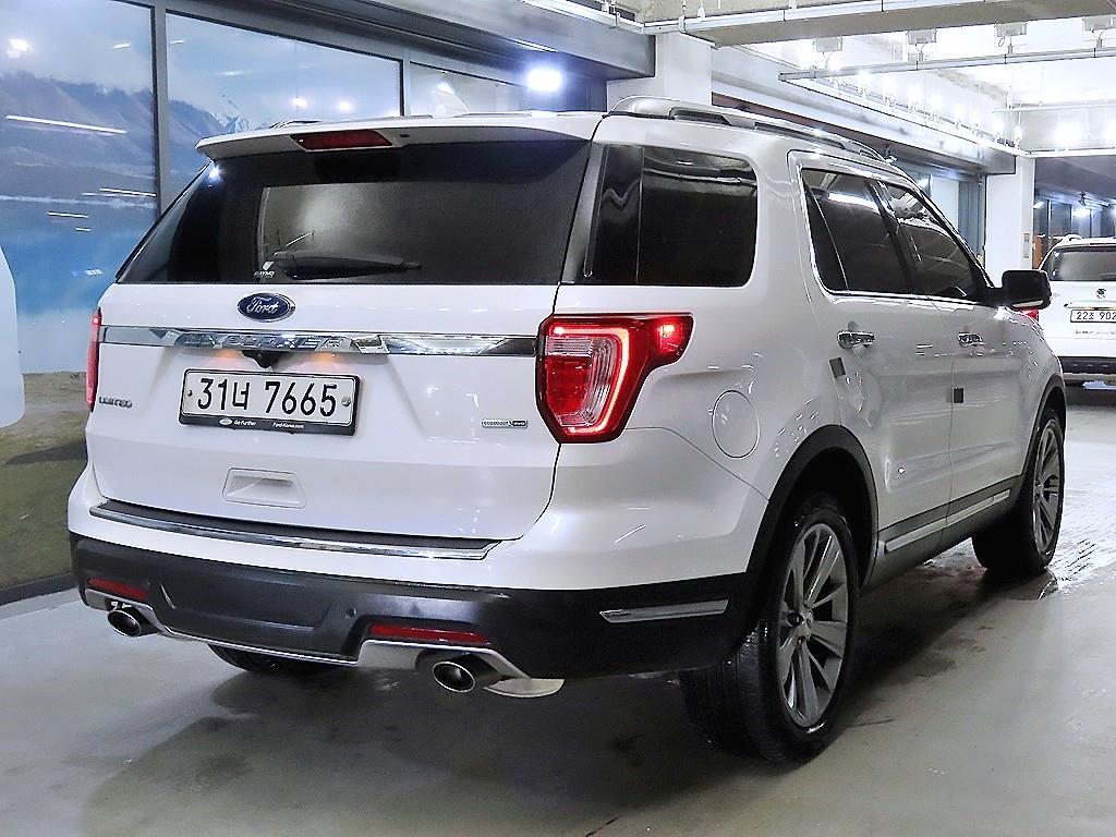 Ford Explorer - Vista 4