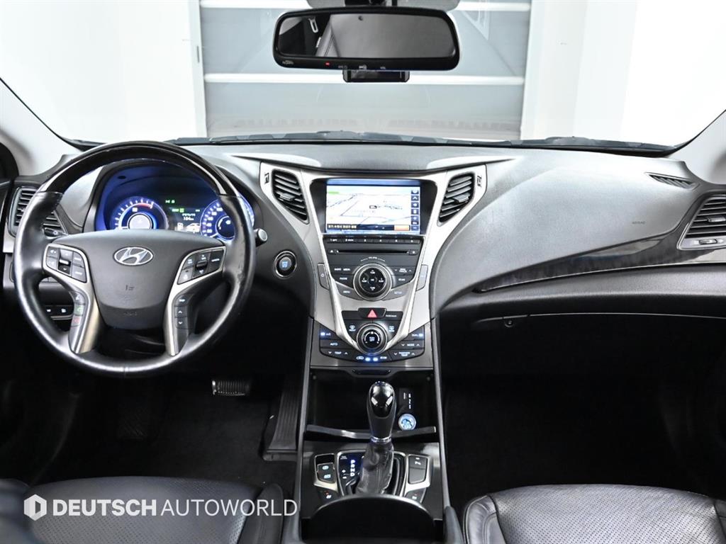 HYUNDAI Grandeur - Vista 7