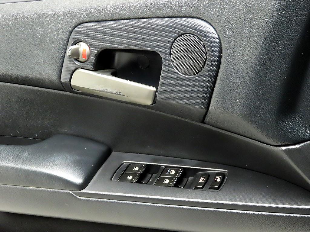 Ssangyong Korando - Vista 11