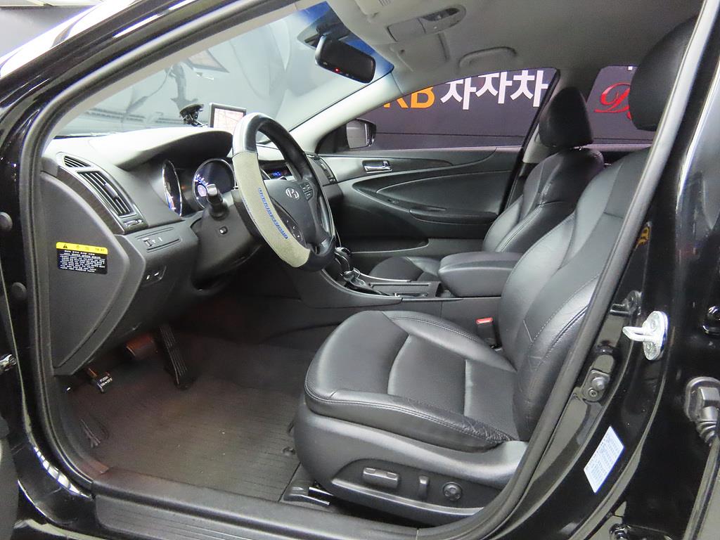 HYUNDAI Sonata - Vista 5