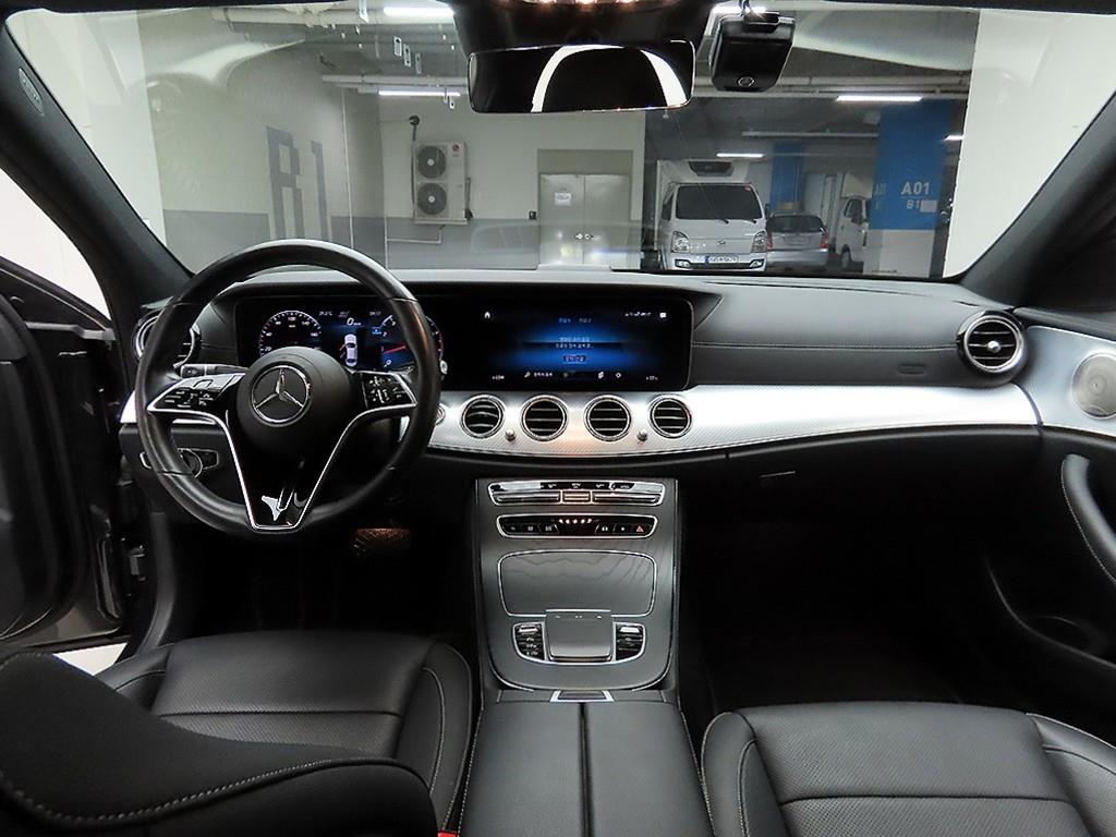 Mercedes Benz E class - Vista 7