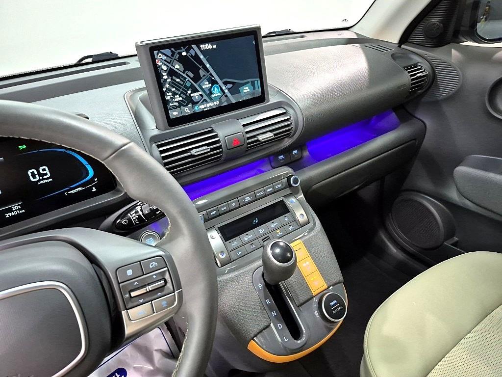 HYUNDAI Casper - Vista 10