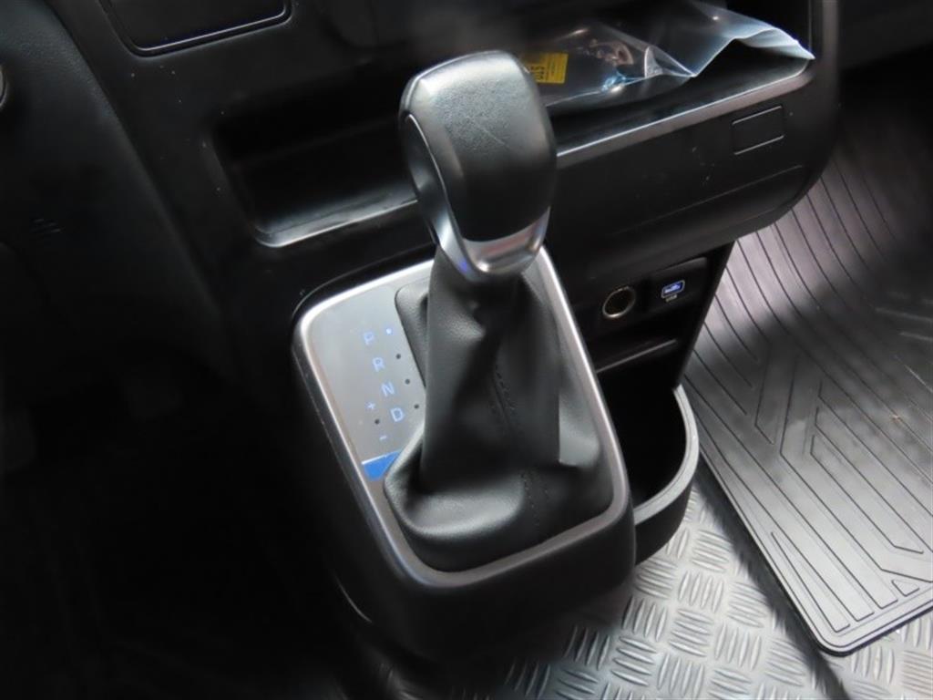 HYUNDAI Staria - Vista 11