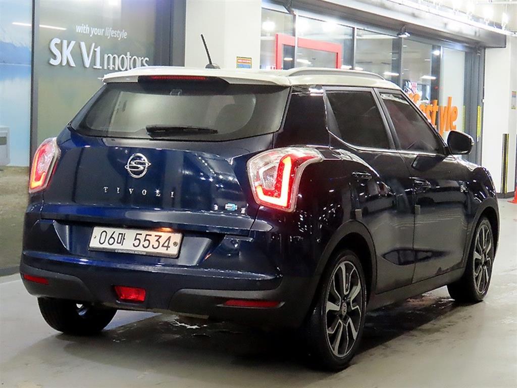 Ssangyong Tivoli - Vista 4
