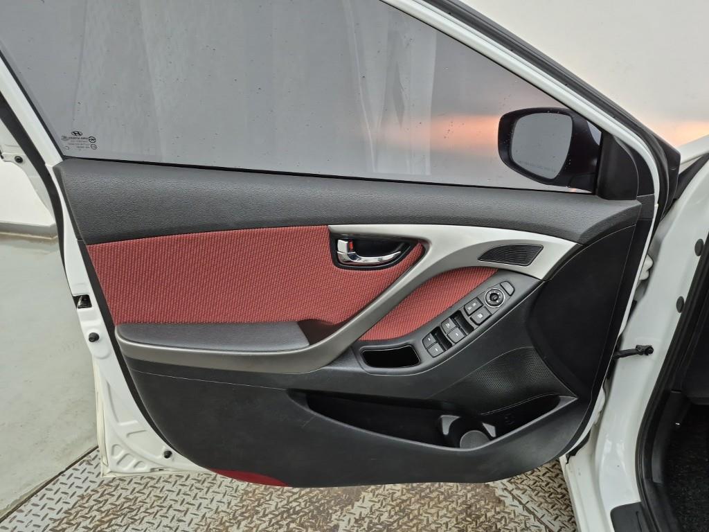 HYUNDAI Avante 2012 Blanco - Importación desde Corea - HF Imports Iquique - Foto 17