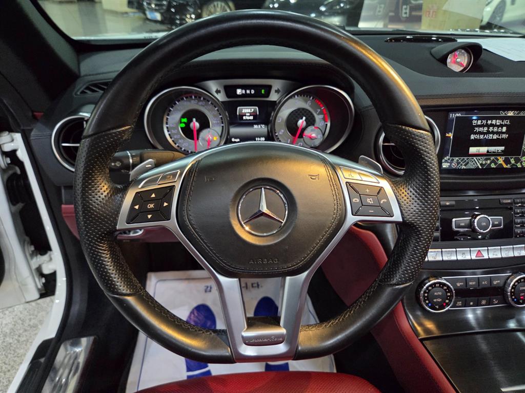 Mercedes Benz SL Class - Vista 9