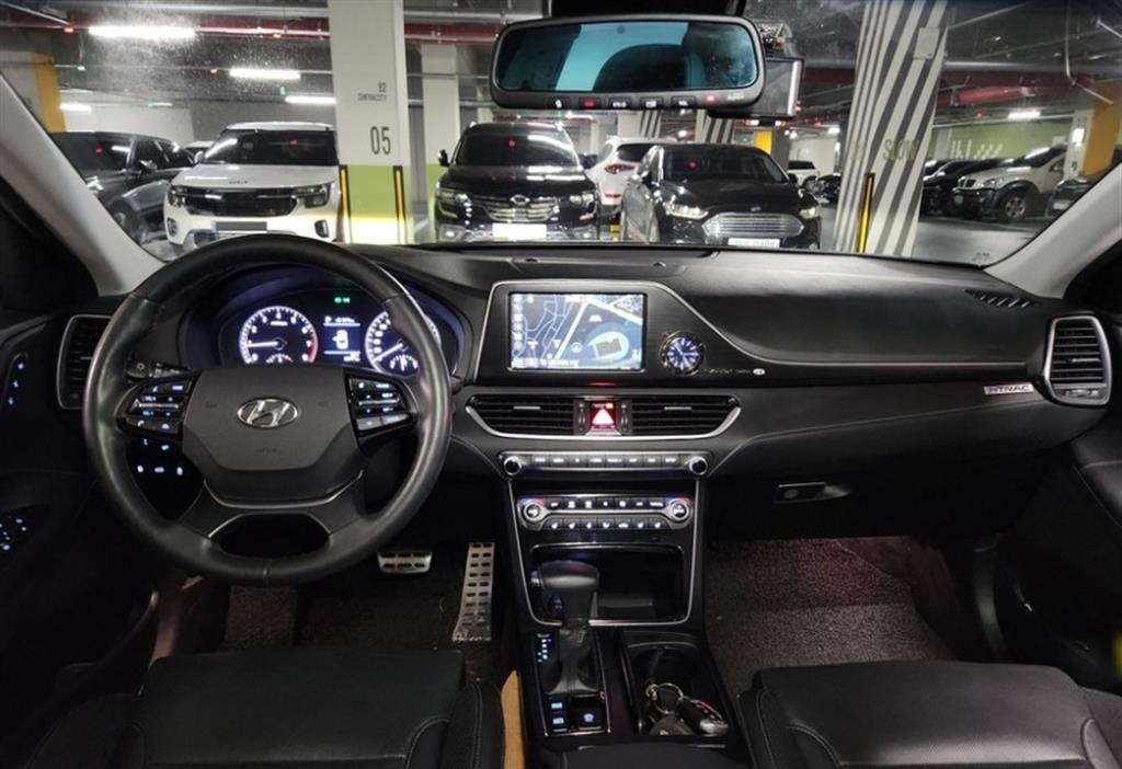 HYUNDAI Grandeur - Vista 6